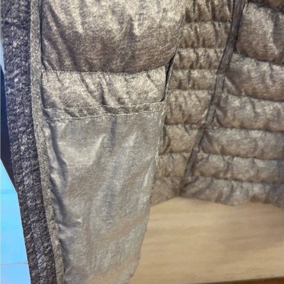 Be Boundless Charcoal Down Feathers Quilted Women's Puffer Lightweight Vest - Picture 6 of 9